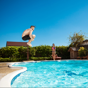 young-cheerful-friends-smiling-relaxing-jumping-swimming-pool_3273_3273.jpg