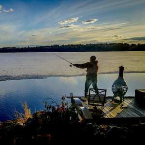 fisherman-pier-catching-fish-sunny-beautiful-day_3872_3872.png